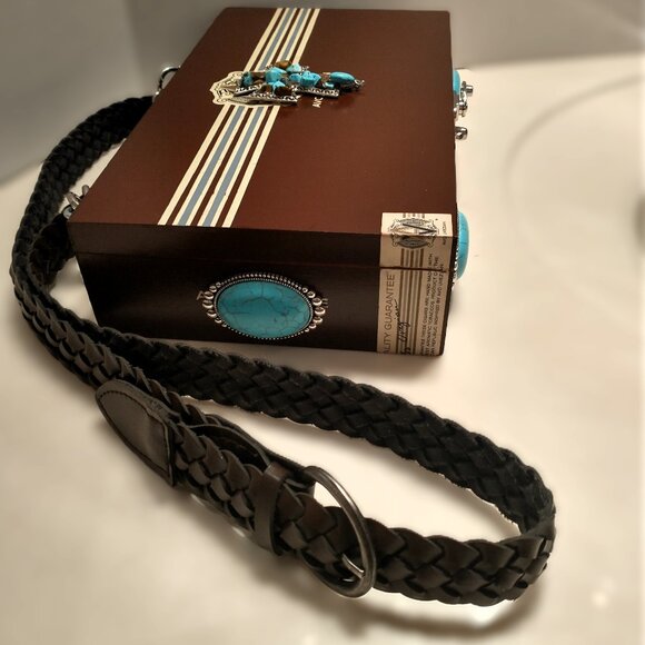 Suenos de Saundra Upcycled Collection, HERITAGE, Shoulder Strap, Cigar Box Purse - Picture 9 of 13